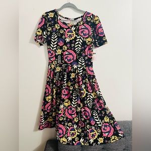 Lularoe size M Amelia floral dress with pockets!